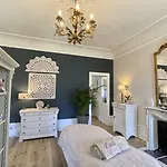 Chateau Edward 1er 4* מונפזייר
