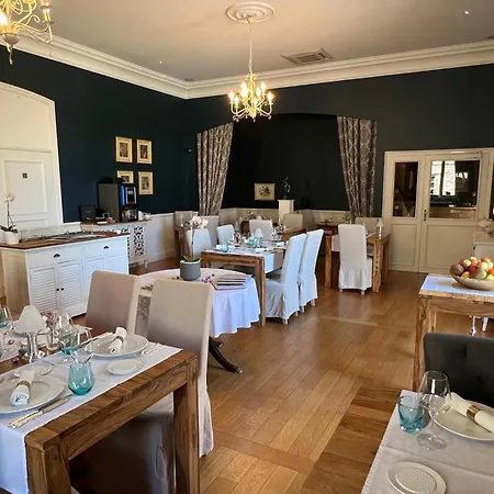 ホテル Chateau Edward 1er 4*