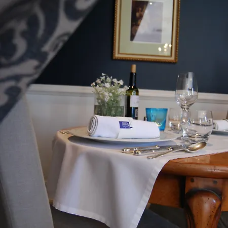 Chateau Edward 1er Hotel 4*