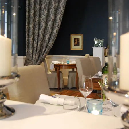 ホテル Chateau Edward 1er モンパジエ