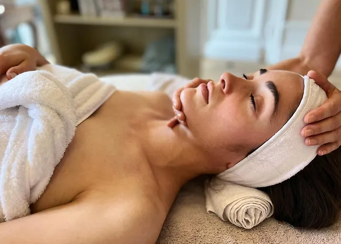 Chateau Edward 1er Hotel 4*