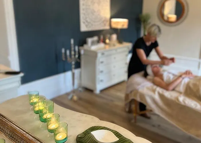 ホテル Chateau Edward 1er モンパジエ