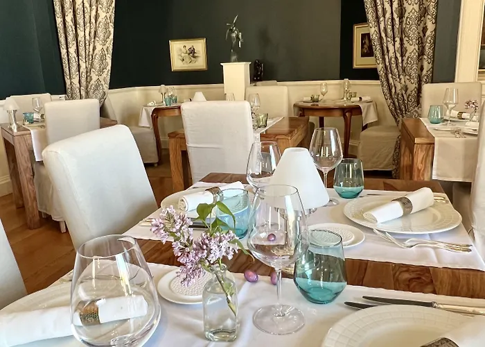 ホテル Chateau Edward 1er 4*