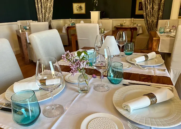 Chateau Edward 1er ホテル 4*