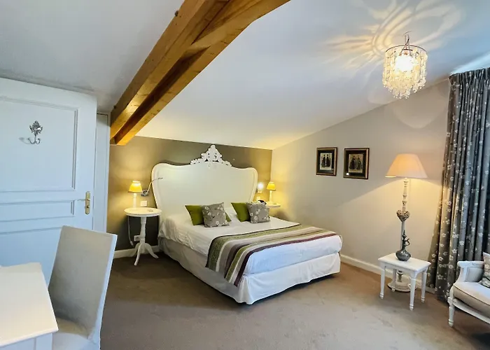 Chateau Edward 1er 4* Monpazier